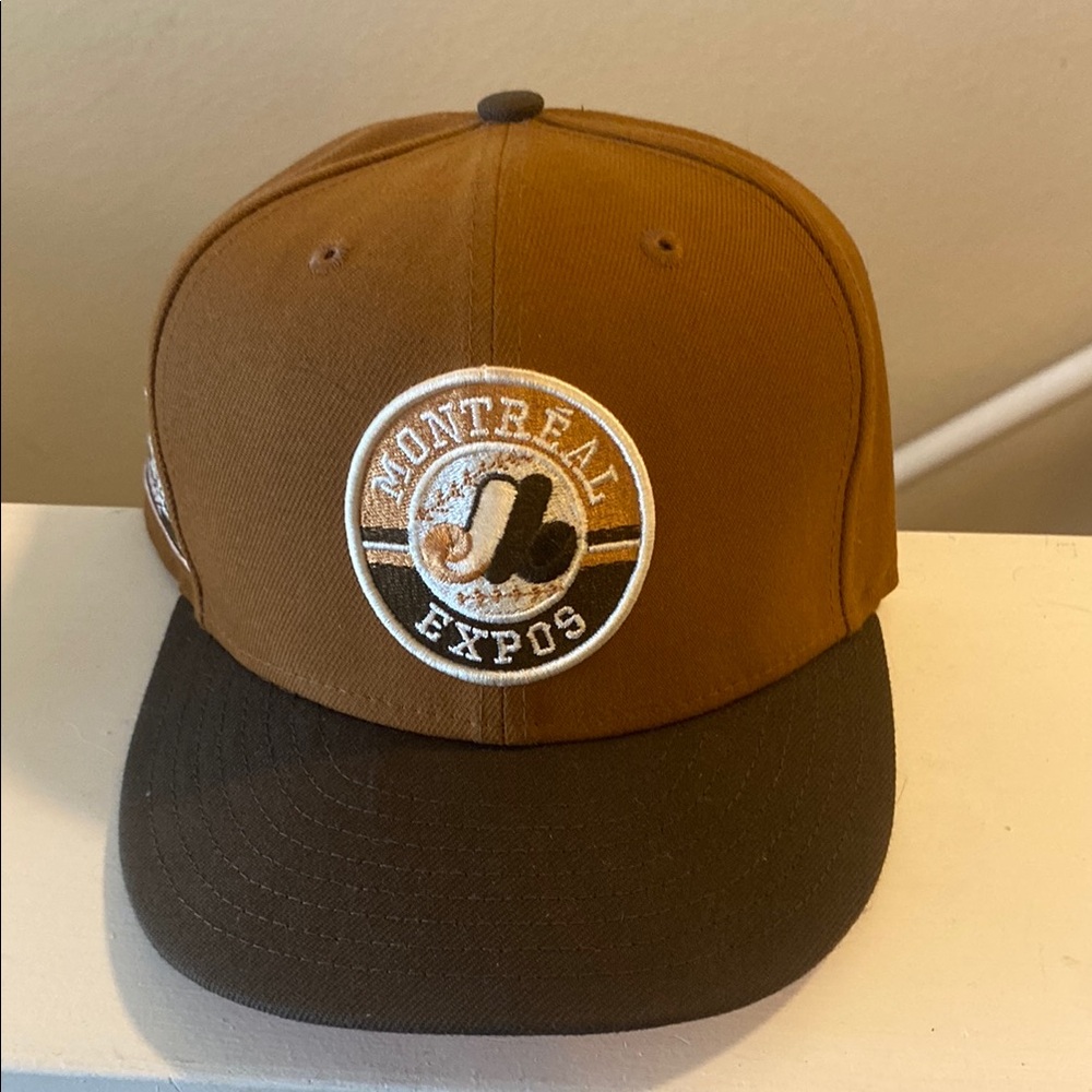Montreal Expos New Era Fitted Baseball Hat Light Brown brim dark brown 7 1/4